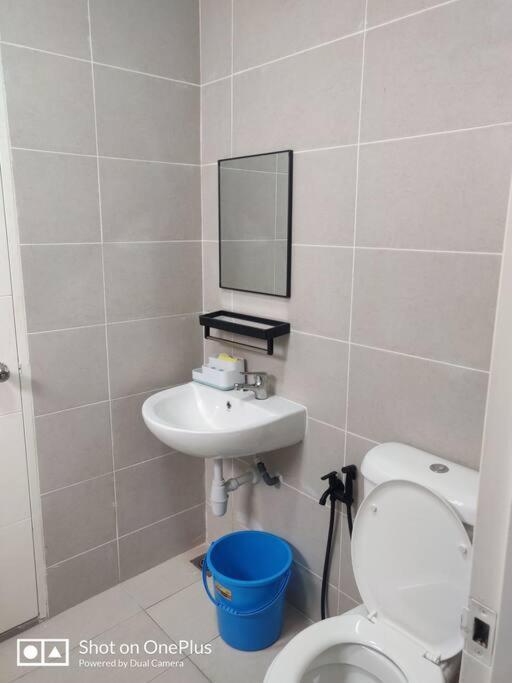 Safiyya Homestay Kluang Extérieur photo