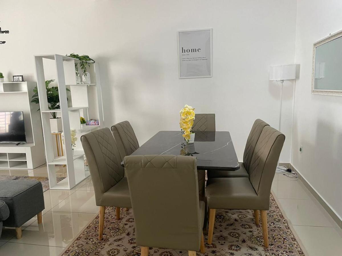 Safiyya Homestay Kluang Extérieur photo
